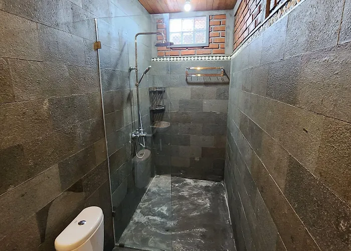 Jineng Guest house 2*